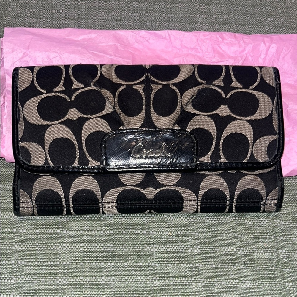 Coach Ashley Signature Wallet Pleated Jacquard Canvas Trifold Clutch Black & Tan